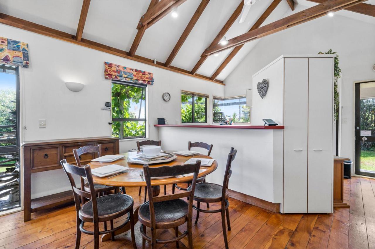 Waimea Cottage - Waikanae Holiday Home Extérieur photo