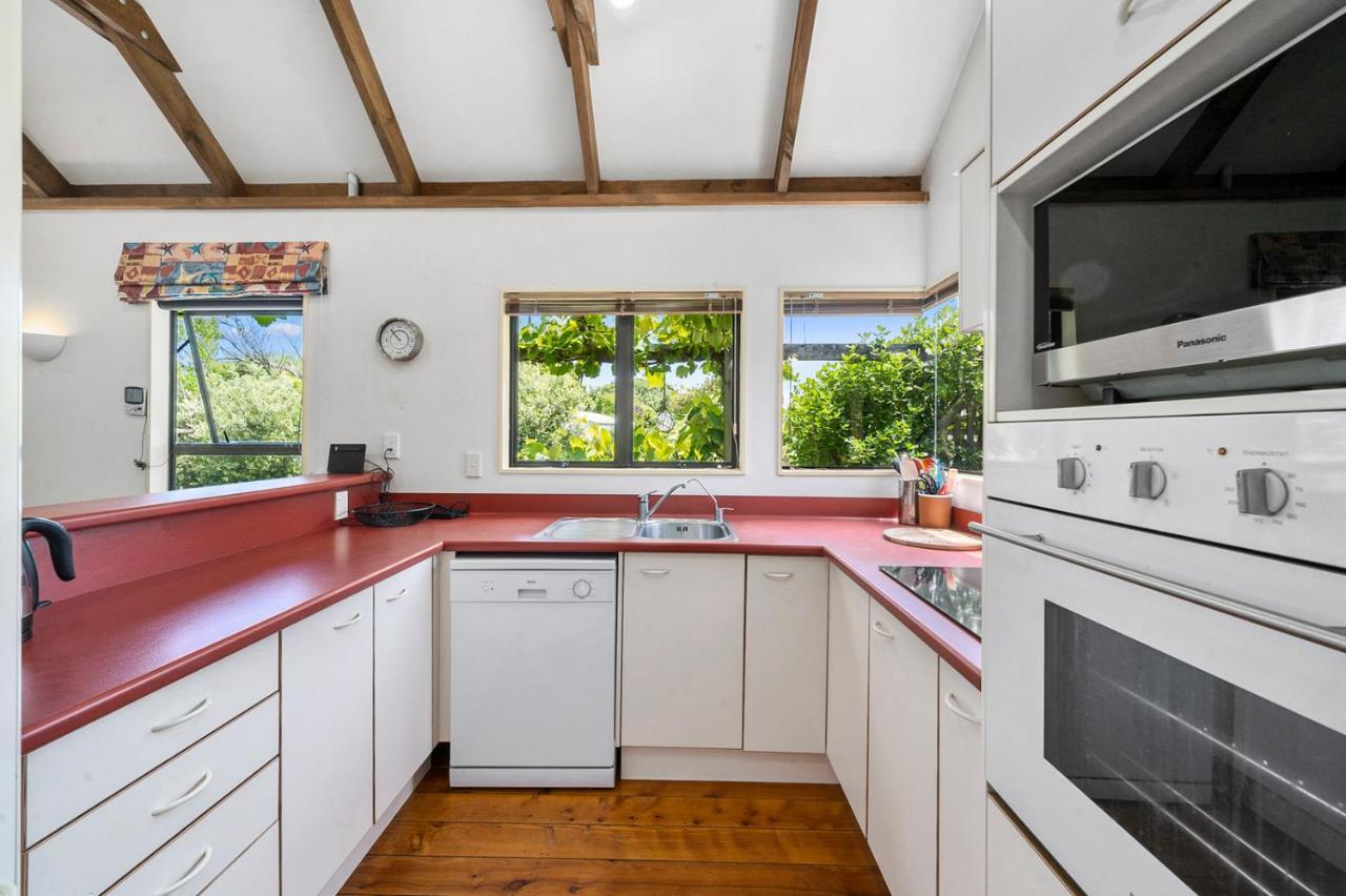Waimea Cottage - Waikanae Holiday Home Extérieur photo
